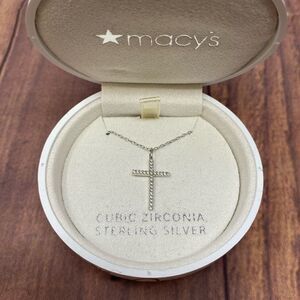 MACY’S CUBIC ZIRCONIA SILVER CROSS NECKLACE PV18
